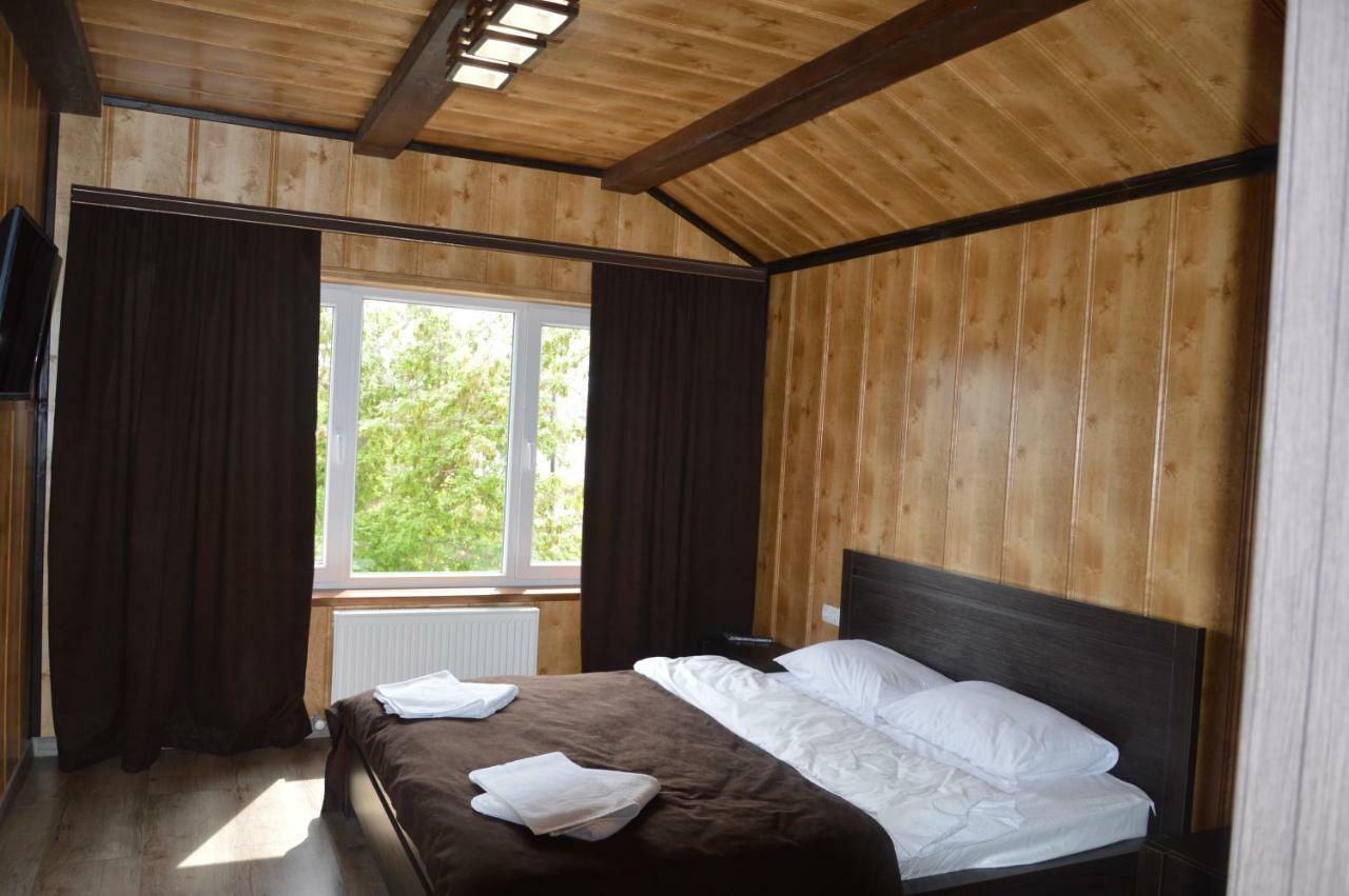 Royal House Villa Kamjanets-Podilskyi Eksteriør billede