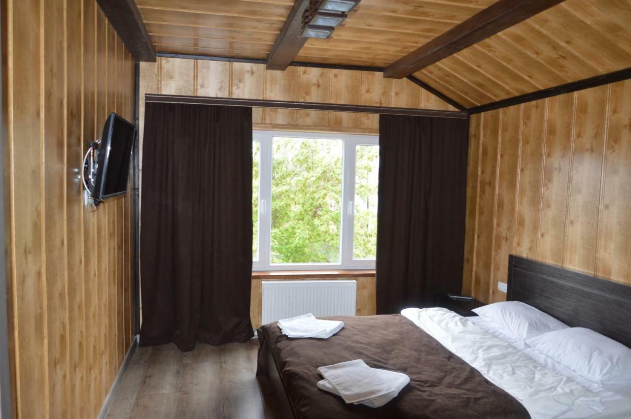 Royal House Villa Kamjanets-Podilskyi Eksteriør billede